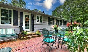 932 Amity Rd, Bethany, CT 06524