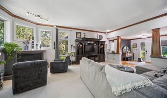 34089 Mill Creek Dr, Adel, IA 50003