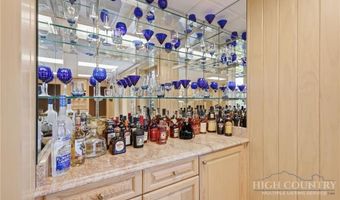 224 Chestnut Trl, Banner Elk, NC 28604