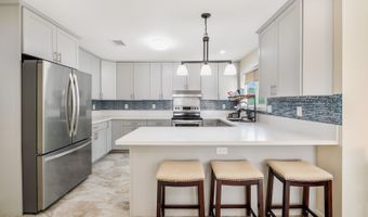 99-530 Halawa Hts Rd A, Aiea, HI 96701