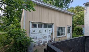 2114 5th Ave NE, Austin, MN 55912