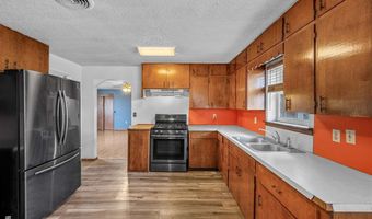 322 S Hilltop Rd, Apache, OK 73006