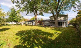 207 N 10th St, Albia, IA 52531