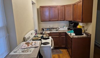 105 N 10TH St, Reading, PA 19601
