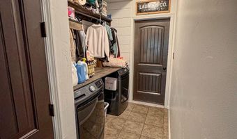 1837 Hays Dr, Carlsbad, NM 88220