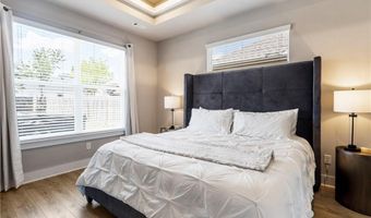 905 N Main St, Bentonville, AR 72712