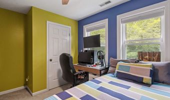 2 Golden View Dr, Bow, NH 03304