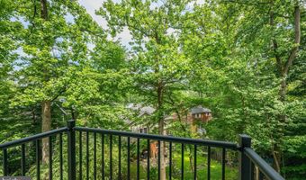 2321 N RICHMOND St, Arlington, VA 22207