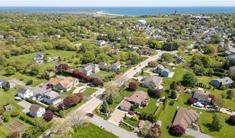 10 Ocean View Dr, Middletown, RI 02842