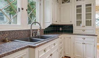 914 Ash St, Baraboo, WI 53913