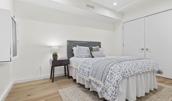 362-364 W Broadway 2, Boston, MA 02127