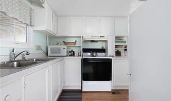 27 Woodward Rd, Lincoln, RI 02865