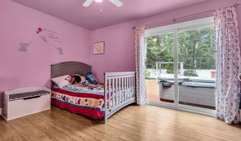 317 Trenton Ave N, Bayville, NJ 08721