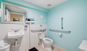 209 Broadway, Amityville, NY 11701