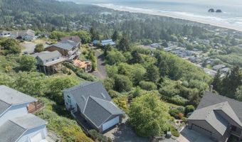 461 S Home Ct, Rockaway Beach, OR 97136