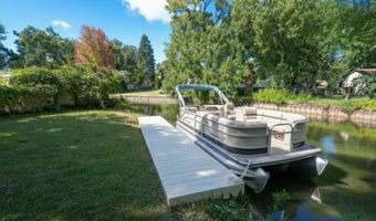 39450 N Circle Ave, Antioch, IL 60002