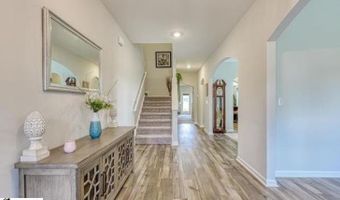 4002 Hometown Way, Boiling Springs, SC 29316