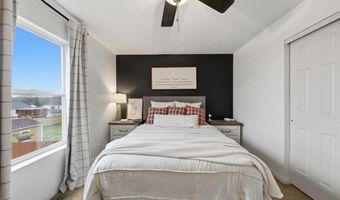 8 N Longwood Ln, Alexandria, KY 41001