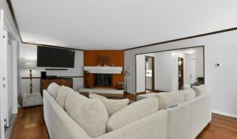 8852 Ridge Hill Dr, Indianapolis, IN 46217