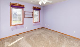 1102 9th Ave SE, Altoona, IA 50009