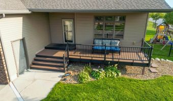 921 Longhorn Dr, Bismarck, ND 58503