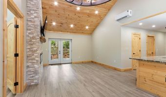 2052 Granny Squirrel Dr, Andrews, NC 28901