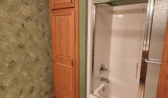 317 N Garfield St, Algona, IA 50511