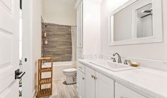 100 Viaulet Rd, Youngsville, LA 70592