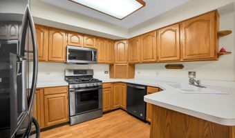 2143 N Juniper Ln, Arlington Heights, IL 60004