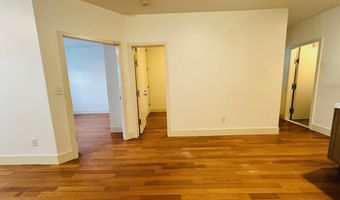 81 W 27TH St 1, Bayonne, NJ 07002