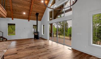 1 Caribou Pkwy, Cascade, ID 83611