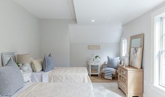 84 Coggeshall Ave, Newport, RI 02840