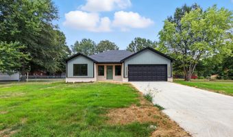 410 N Cedar St St, Beebe, AR 72012