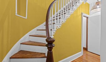 1427 BOLTON St 2, Baltimore, MD 21217