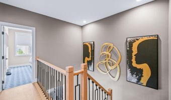 31 Valiant Ct, Middletown, NJ 07748