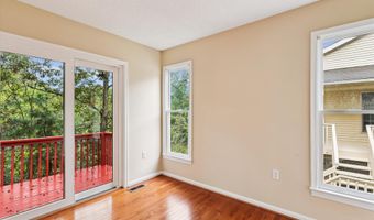 1003 MASTLINE Dr, Annapolis, MD 21401