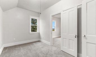 5306 Hillcrest Dr, Allenton, WI 53002