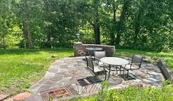70 Tunxis Ave, Bloomfield, CT 06002