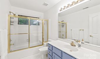 8600 Brownes Pond Ln, Charlotte, NC 28277