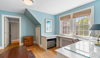 340 Newman Ave, East Providence, RI 02916