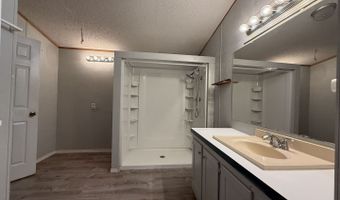 723 Kayroe Rd, Adkins, TX 78101