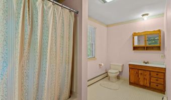 105 Newell Dr, Cumberland, RI 02864