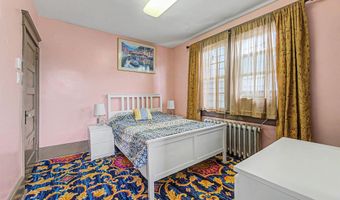 2 N Montgomery Ave, Atlantic City, NJ 08401