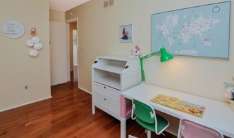 609 Watersedge Dr, Ann Arbor, MI 48105