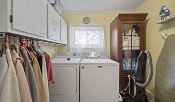 40 Walnut St, Ashville, OH 43103