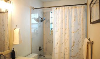 176 Miramar Ave, Biloxi, MS 39530