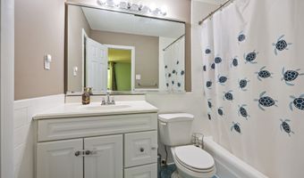 7 Sutton Pl 7, Bloomfield, CT 06002
