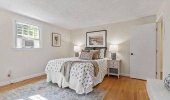 215 Middle Rd, Boxborough, MA 01719