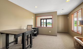 3700 11th Pl NE, Austin, MN 55912