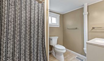 194 Pleasant St, Bristol, NH 03222